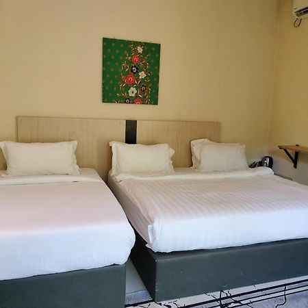 The Firefly Resort เซมปอร์นา ภายนอก รูปภาพ
